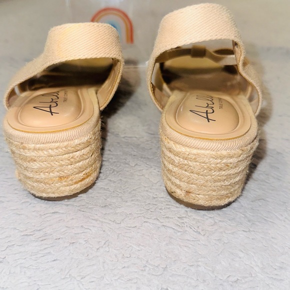 Abella true comfort wedges Selah - Picture 8 of 15